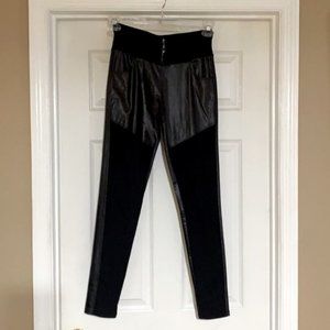 Black leggings Size M/L - Like New!